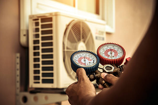 Professional Hvac Installation technician working in Keller, TX